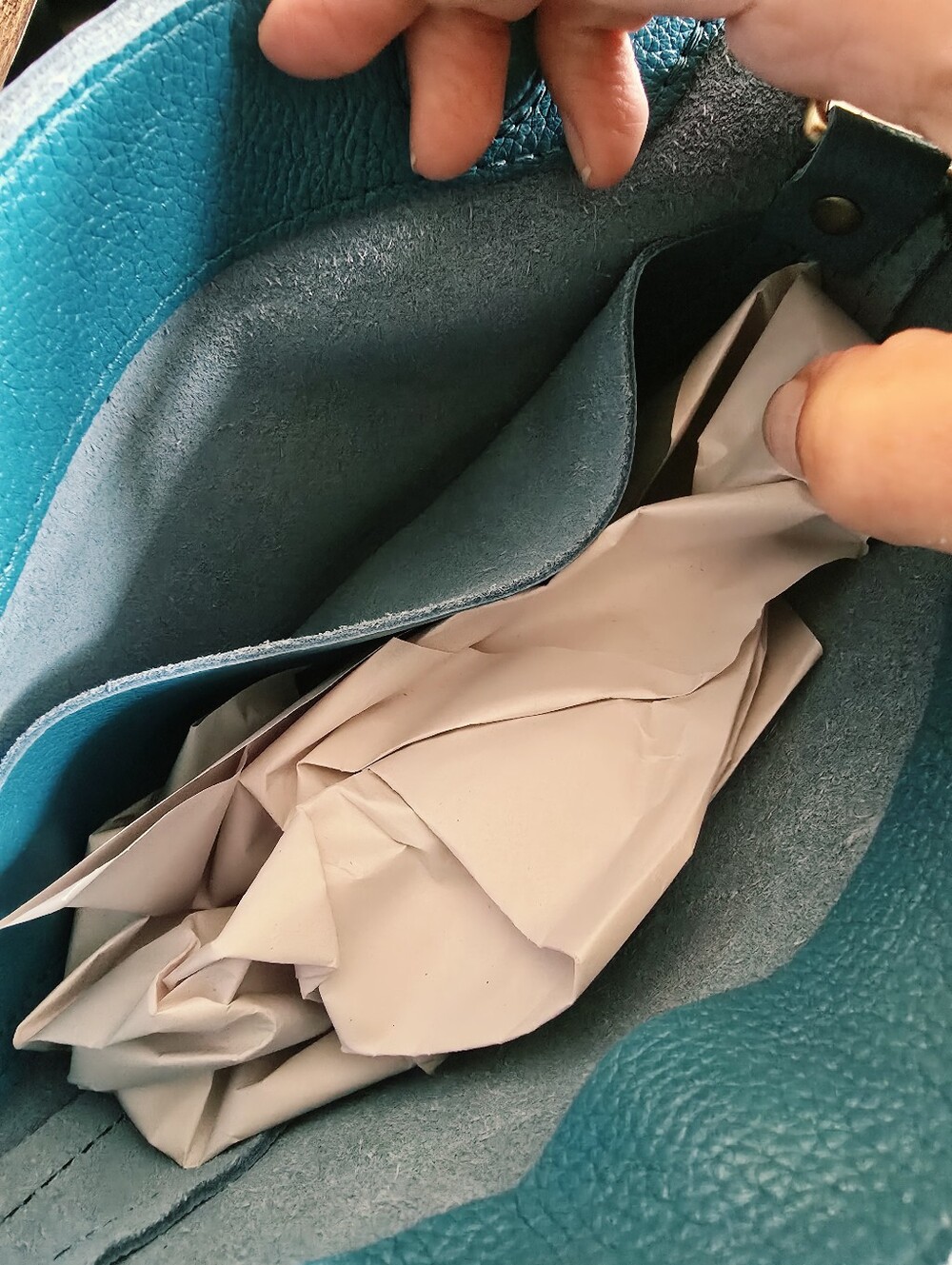 NIB! Portland Leather Goods,Med Koala Lth Crossbody, Pebbled Blue Sky, MSRP $118 - Picture 5 of 7